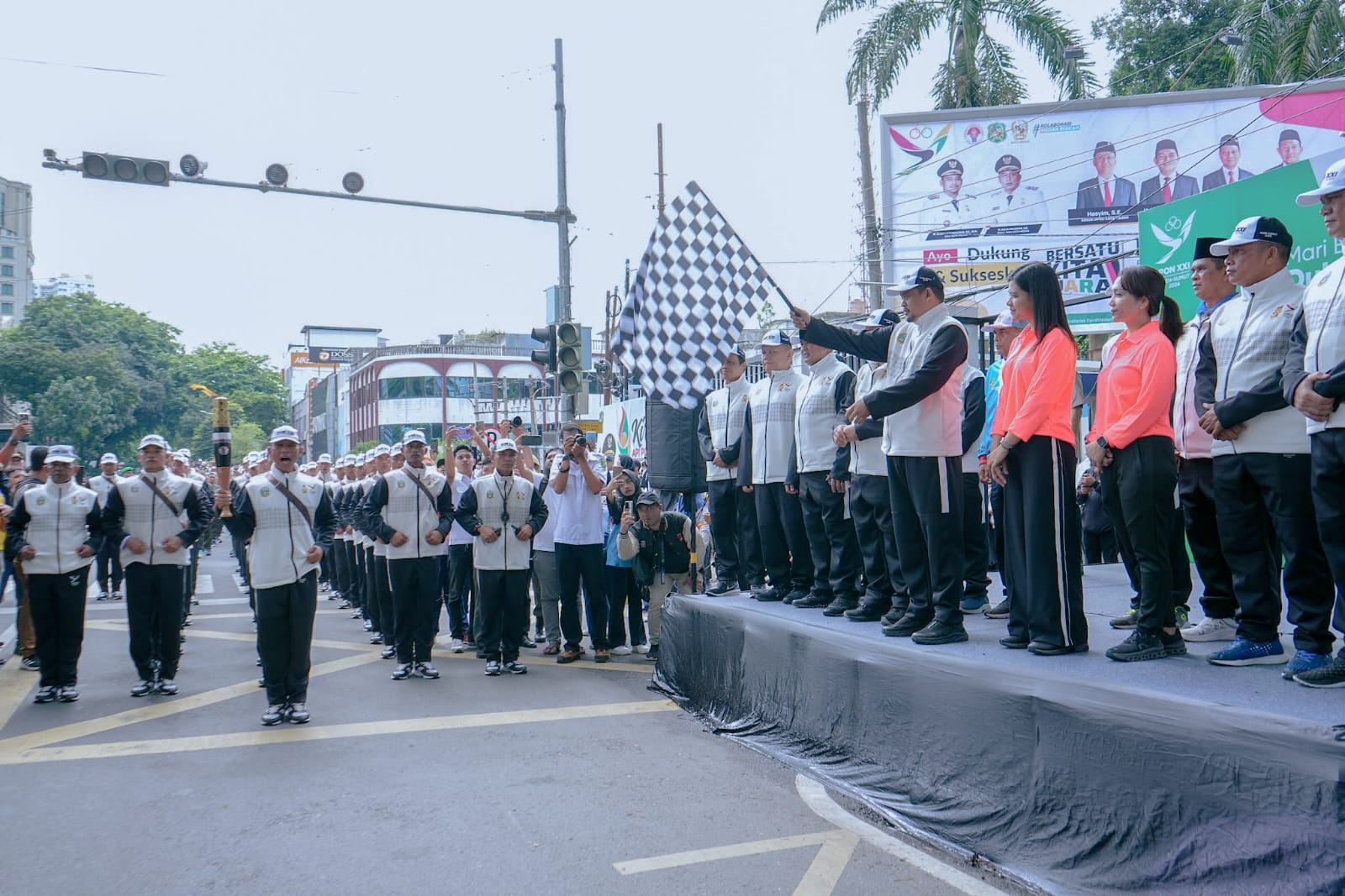 Terima Api PON XXI, Bobby Nasution Ajak Warga Dan Jajaran Pemko Medan Jadi Tuan Rumah Yang Baik