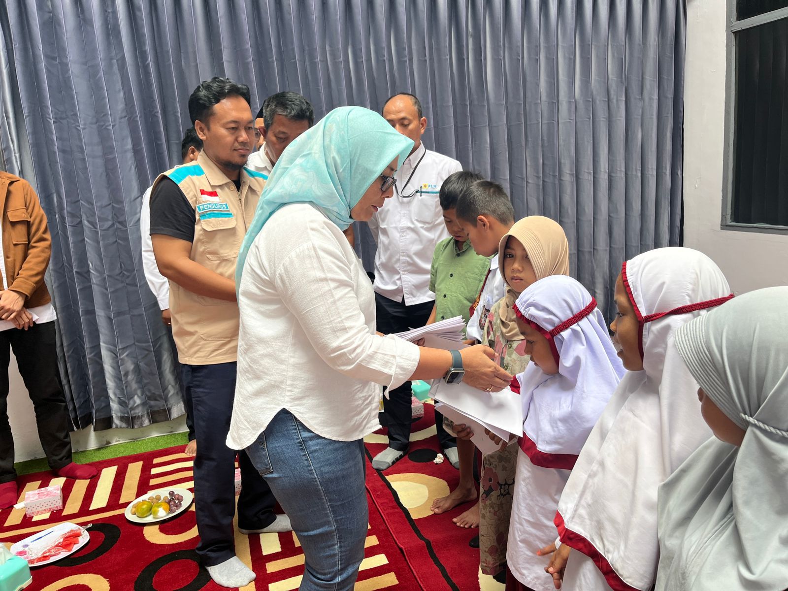 YBM Dan PLN UP3 P.Sidimpuan Berbagi Kebahagiaan Bersama Anak Yatim Dhuafa