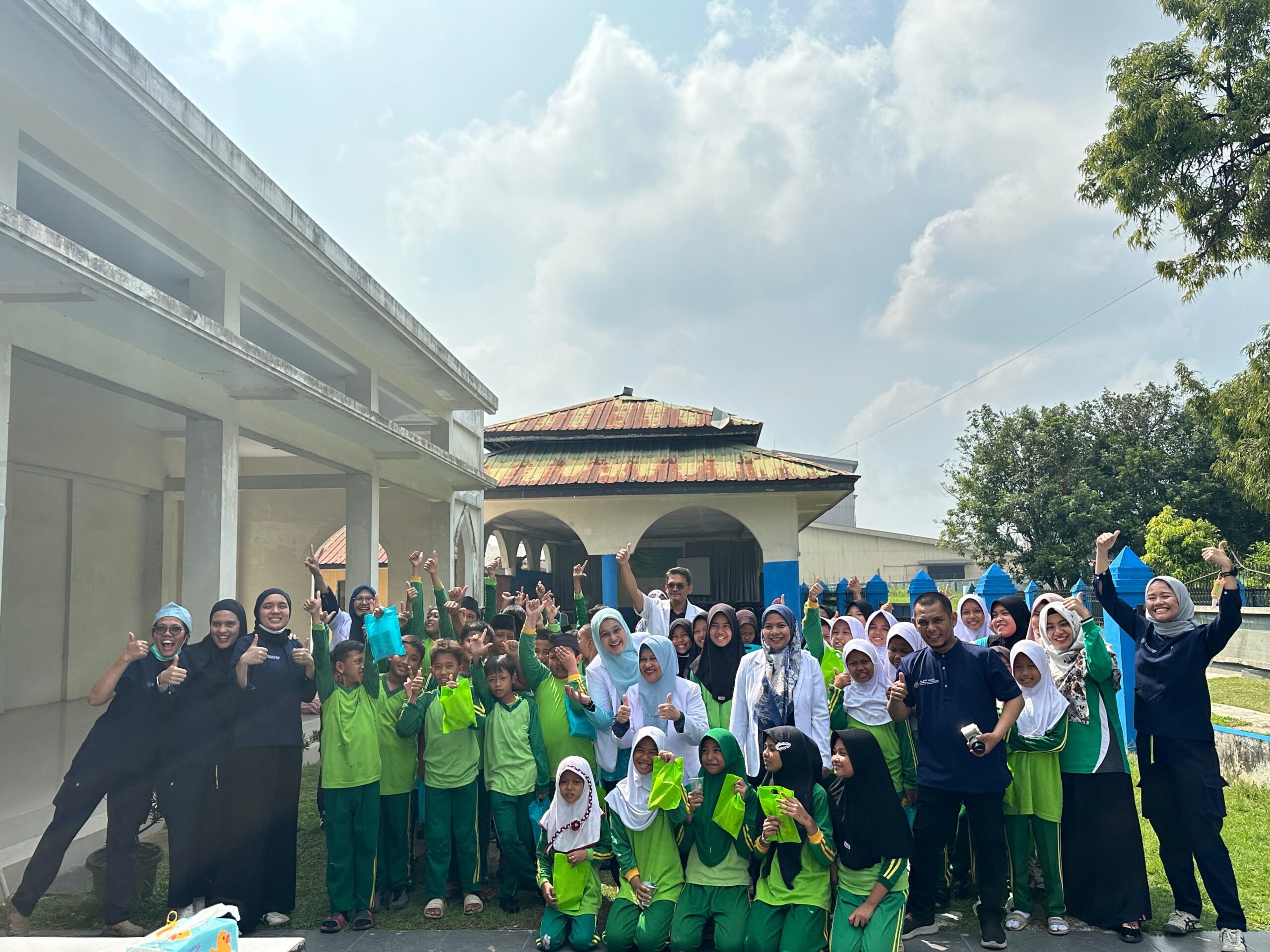 Cegah Karies Gigi Anak Di Deliserdang, Dosen FKG USU PKM Beri Remineralisasi