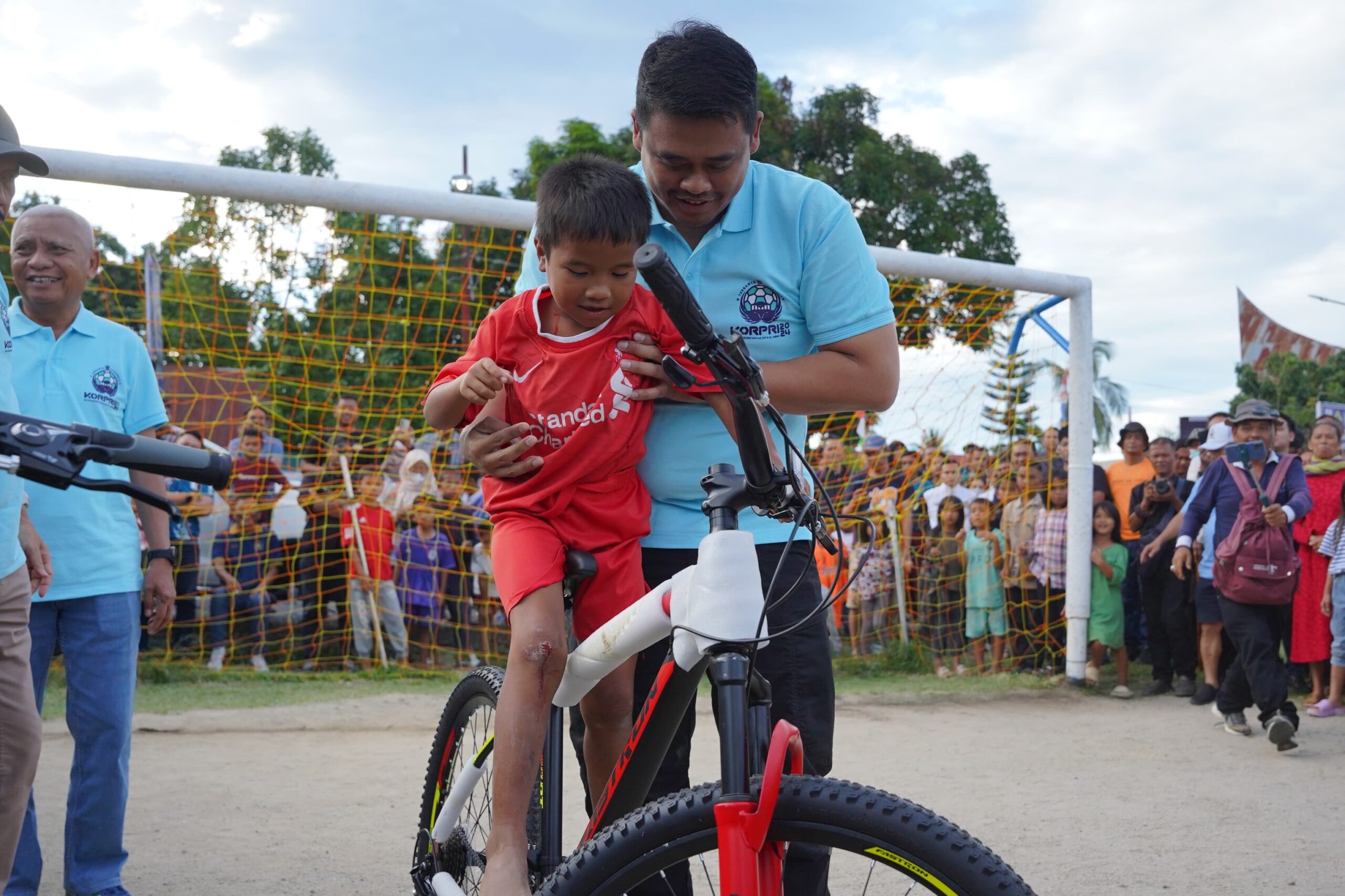 Bobol Gawang Bobby Nasution, Rendi Sitanggang Bocah 8 Tahun Dapat Hadiah Sepeda
