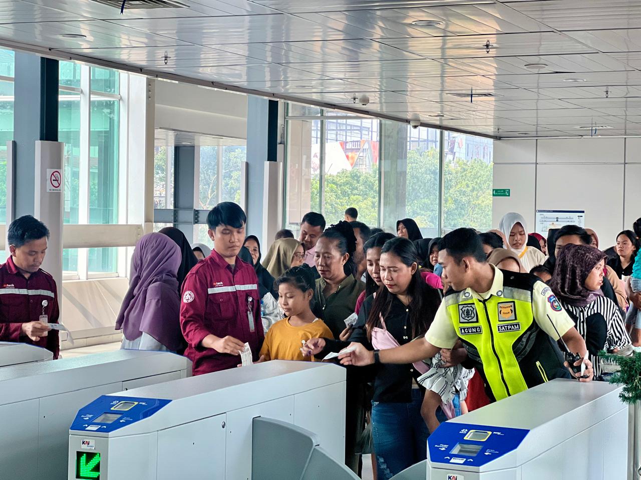 Libur Panjang Dorong Lonjakan Jumlah Penumpang KAI Bandara Medan