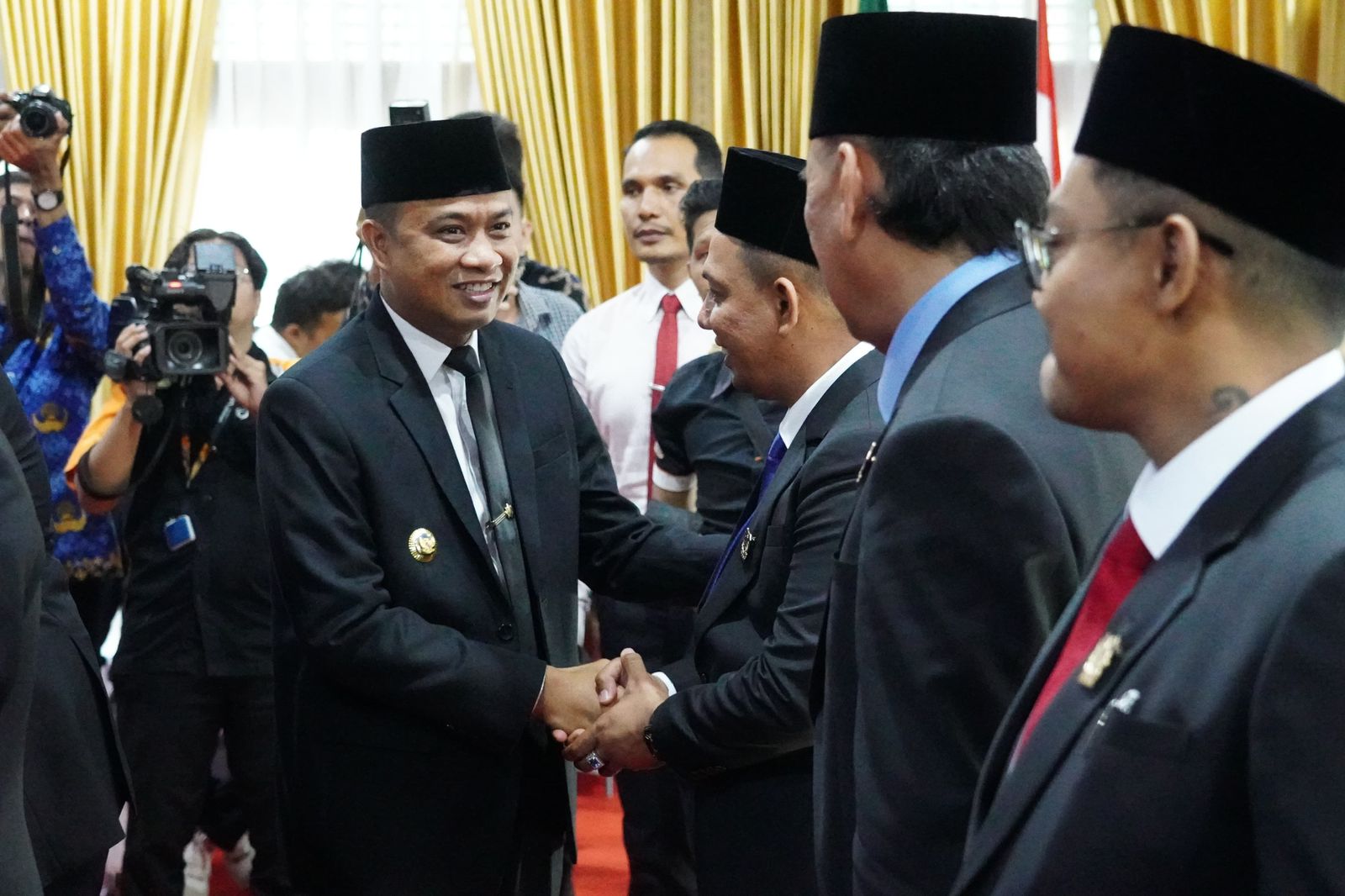 Pj Wali Kota Hadiri Pemberhentian Dan Pelantikan Anggota DPRD Tebingtinggi
