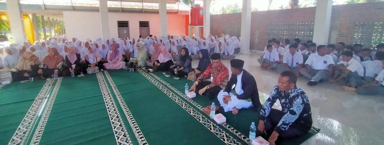 SMAN 1 Hinai Gelar Perayaan Maulid Nabi Muhammad SAW