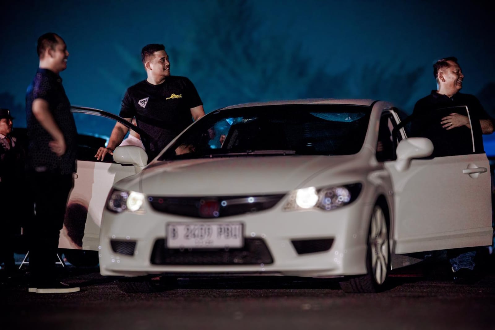 Di The Night Race Show, Bobby Nasution Unjuk Kebolehan Adu Kecepatan Dengan Putra Ijeck