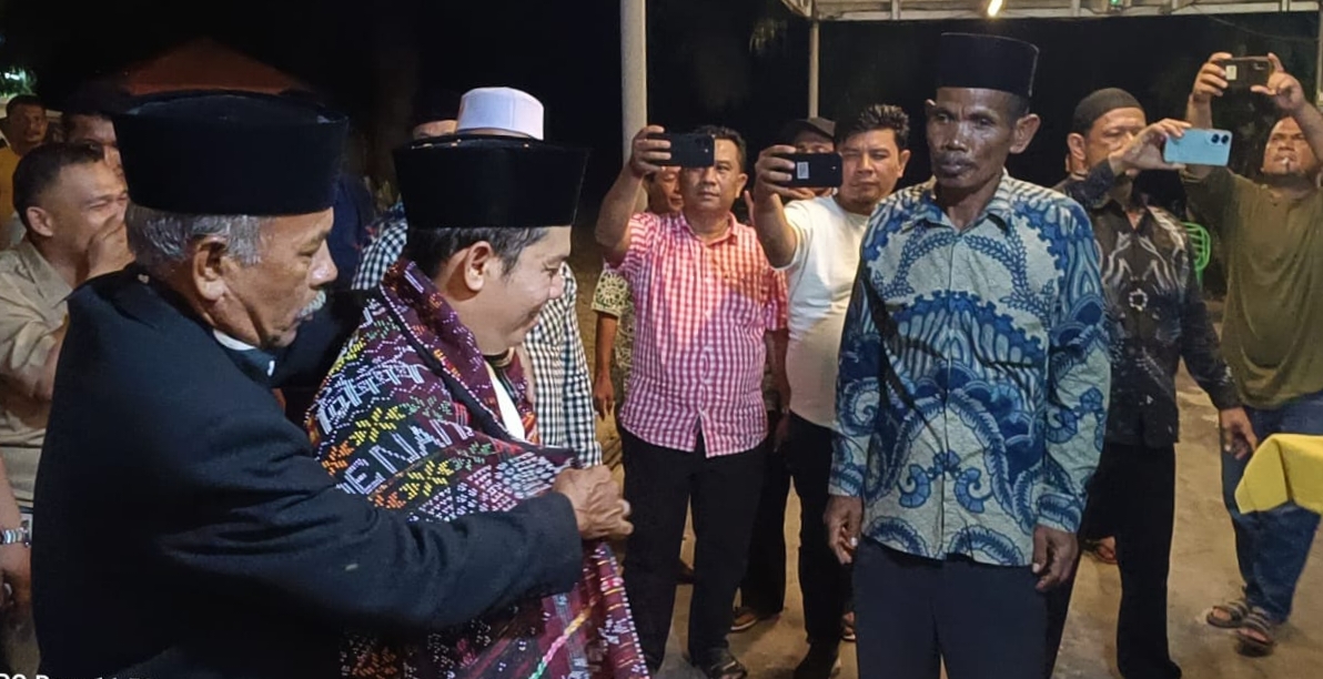 Tokoh Adat Luat Utte Rudang Ulosi PMA Sebagai Bentuk Dukungan Moral