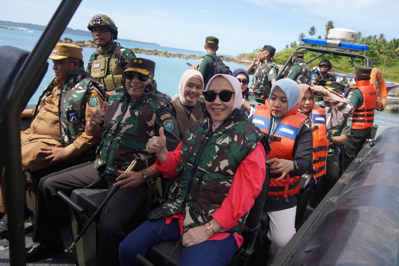 Pangdam IM Didampingi Pj Bupati Reza Minta Prajurit Pulau Terluar Waspada