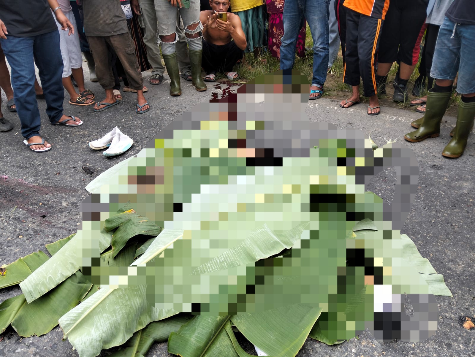Jatuh Dari Boncengan, Seorang Pelajar Tewas Digilas Toyota Hiace
