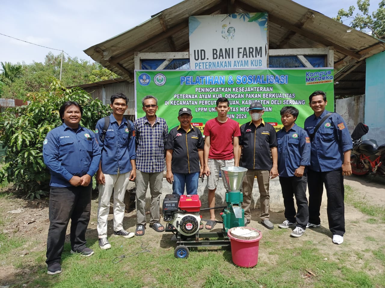 Tim PKM Dosen Unimed Hadirkan Solusi Inovatif Bagi Peternak Ayam