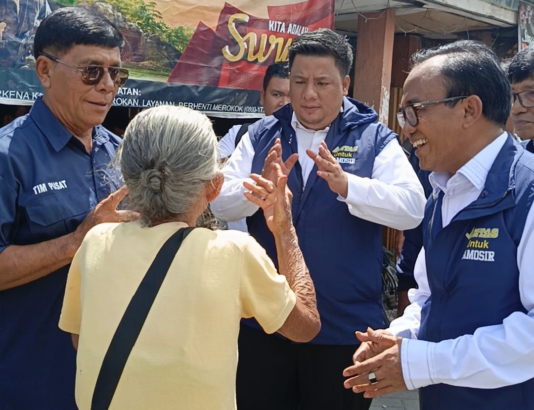 Paslon Vandiko-Ariston Gandeng Mantan Wabup Samosir Sapa Warga Nainggolan