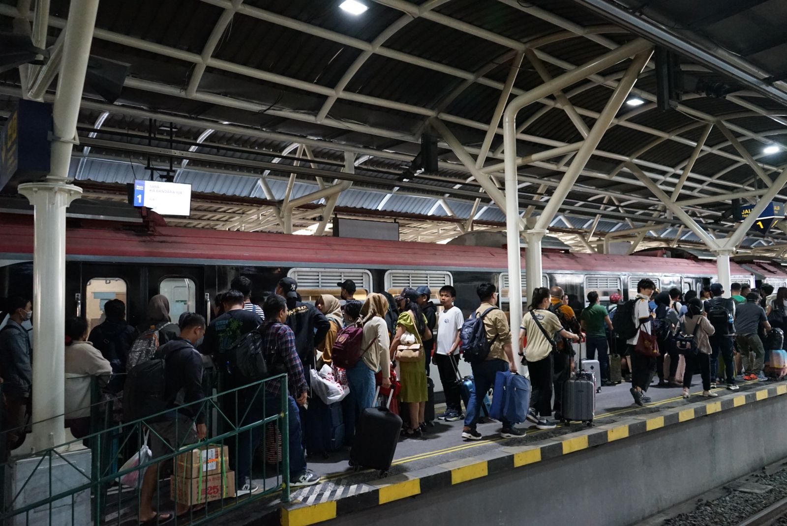 Periode Januari-September, KA Bandara Angkut 4,1 juta Penumpang