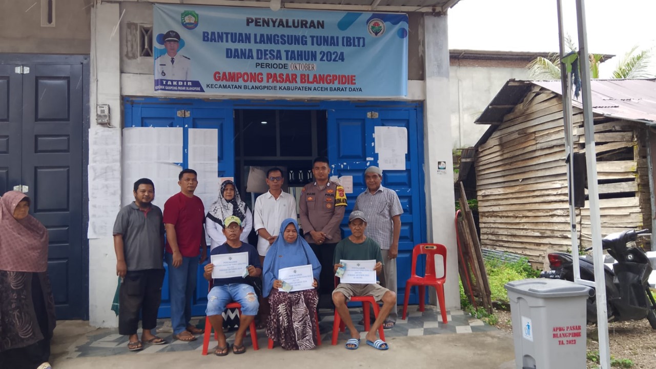 18 KPM Desa Pasar Blangpidie Abdya Terima BLT Tahap 1