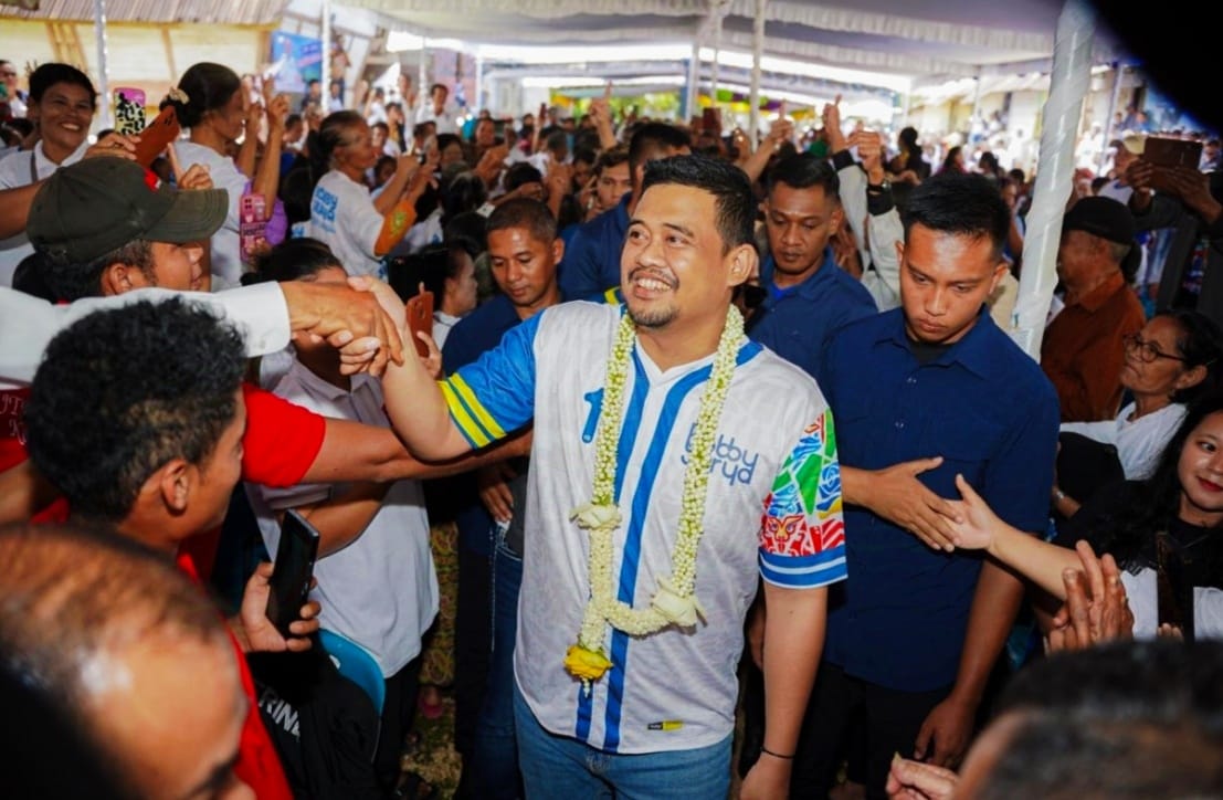 Titik Terakhir Kampanye Di Toba, Bobby Nasution Jawab Tiga Keluhan Warga