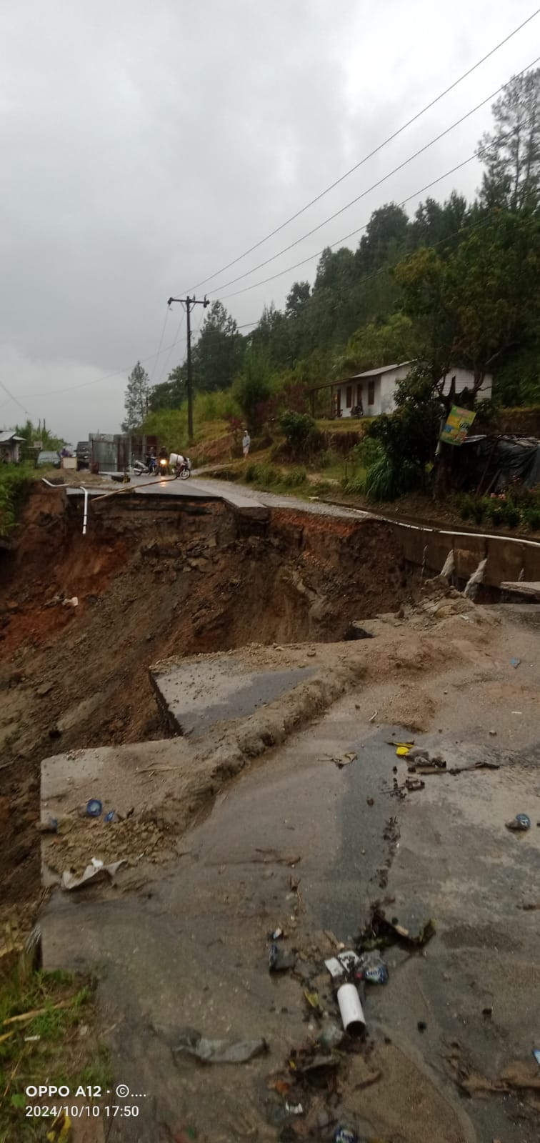 Jalan Nasional Sidikalang-Dolok Sanggul Putus