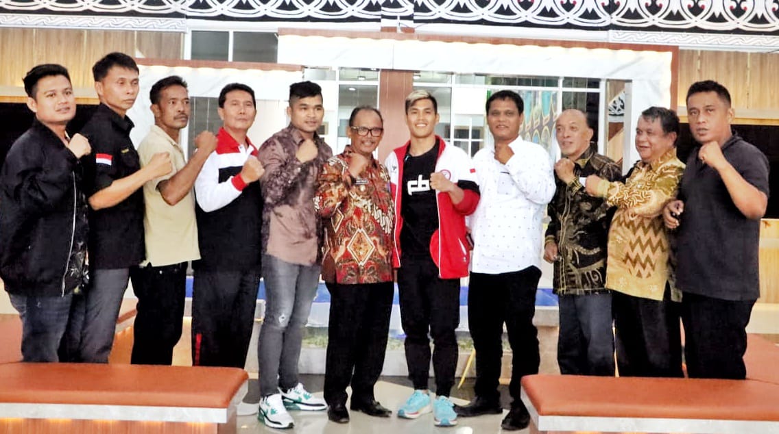 Plt Bupati Simalungun Berangkatkan Atlet MMA Bertarung Ke China