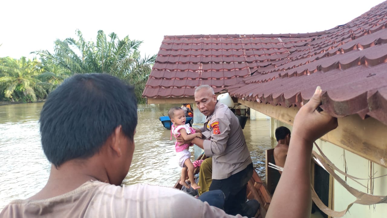 Ratusan Jiwa Terjebak Banjir Di Aceh Selatan
