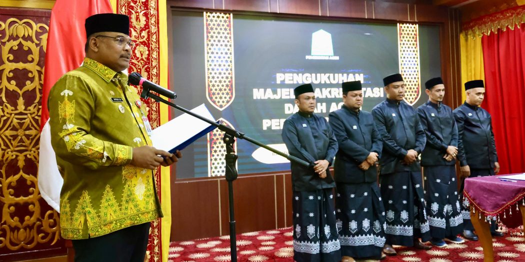 Pj Gubernur Kukuhkan Majelis Akreditasi Dayah Aceh