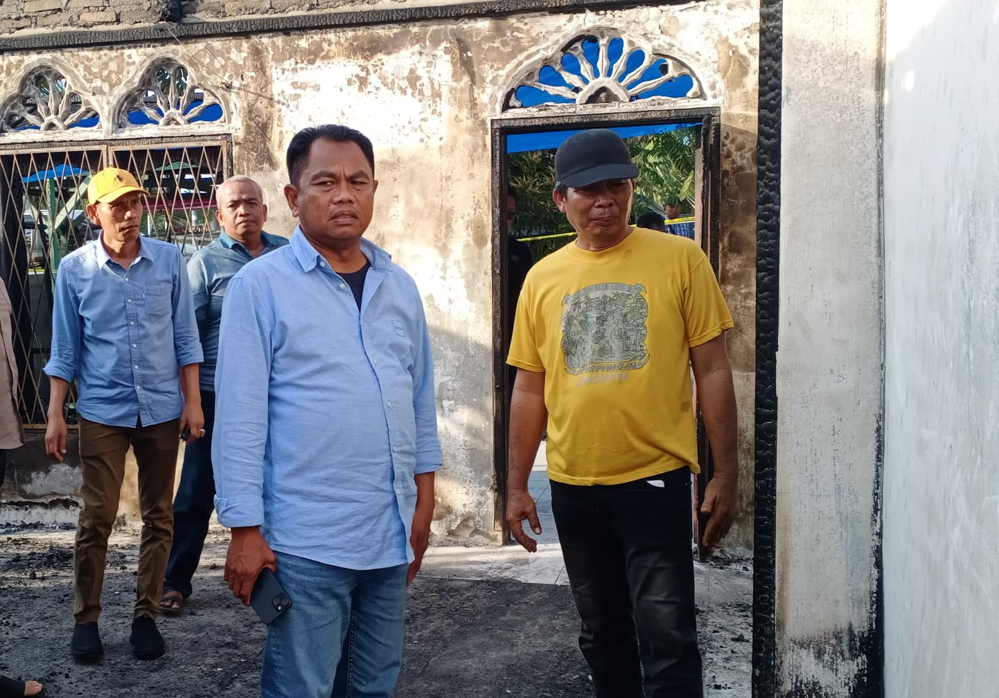 Darma Wijaya Jenguk Korban Kebakaran Di Sei Buluh