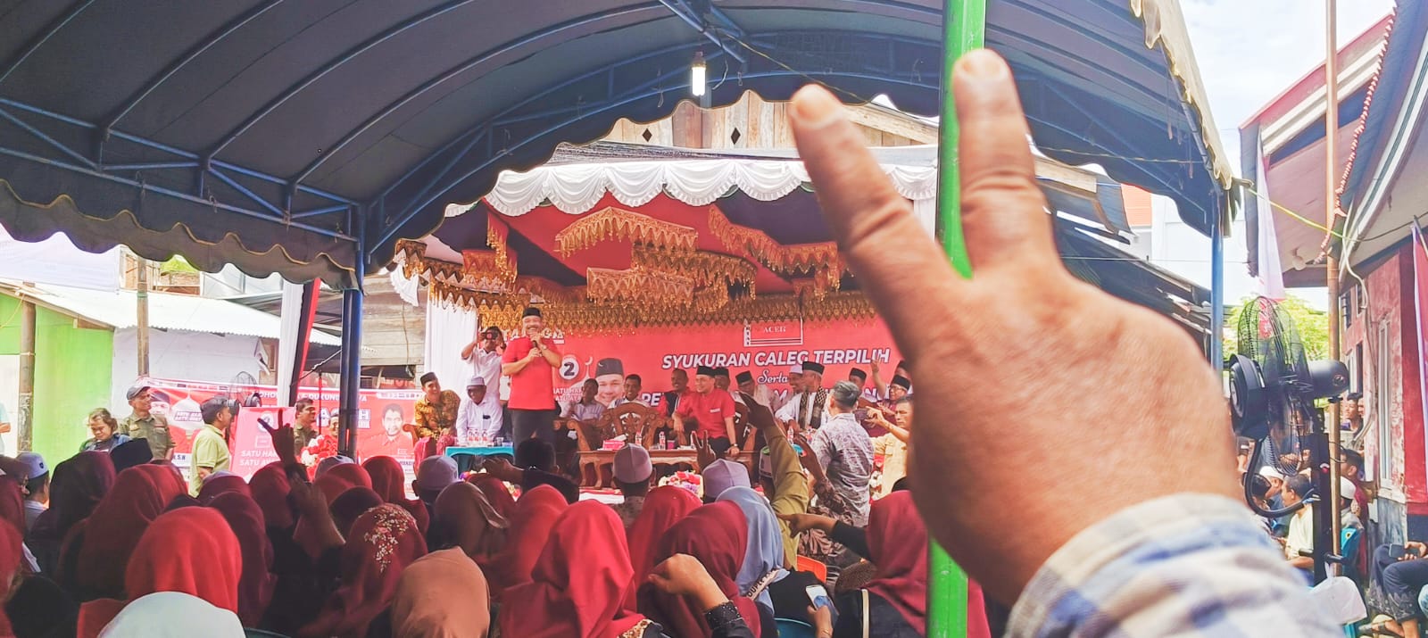 Ribuan Warga Simpang Tiga Siap Menangkan H Sarjani-Alzaizi