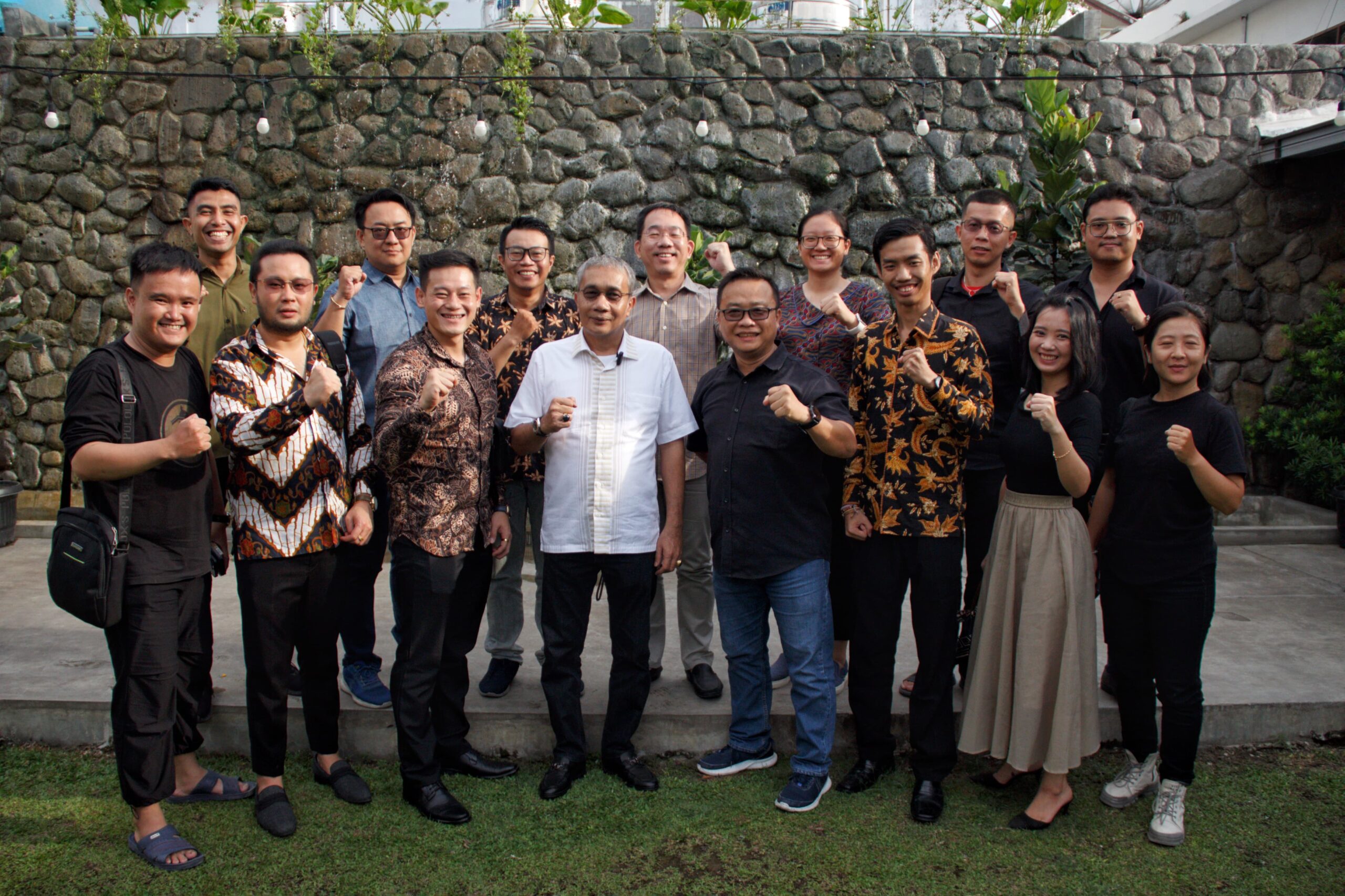 Aktivis Buddha Setuju HIRO Jalankan Program Satu Keluarga Satu Sarjana Di Kota Medan