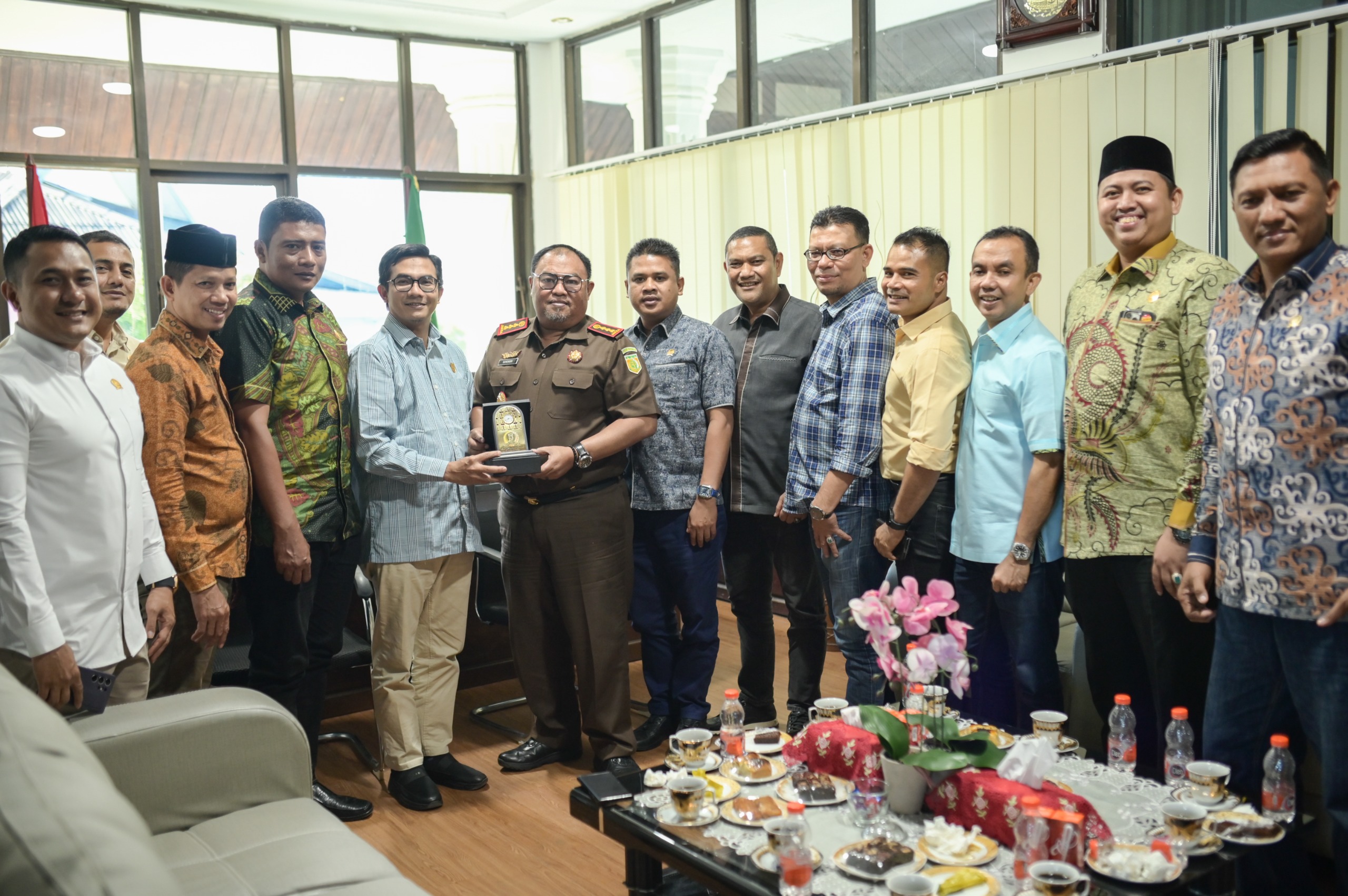 Jalin Silaturahmi Pimpinan DPRK Sambangi Kajari Banda Aceh