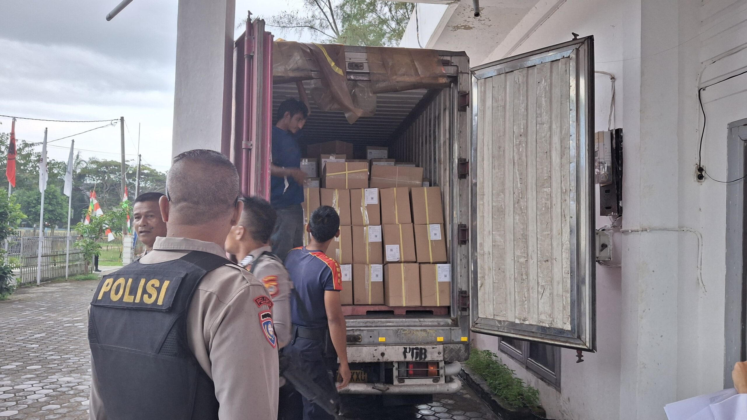 KIP Langsa Terima Logistik Surat Suara Pilkada