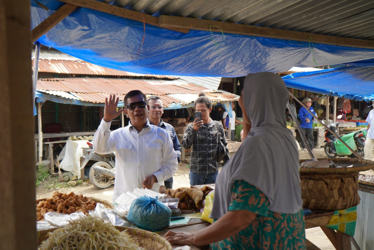 Berkunjung Ke Pasar Perdagangan, Pedagang Sebut 'RHS Ok' Lanjutkan