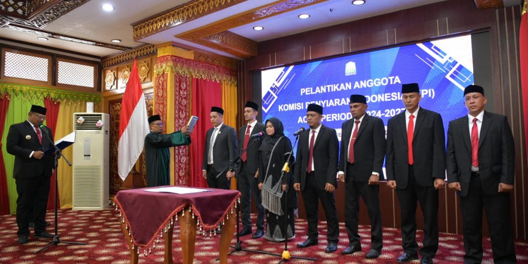 Pj Gubernur Lantik Anggota KPI Aceh Periode 2024 - 2027