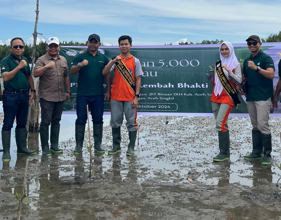 PT PLB Ajak Siswa Tanam Mangrove Di Aceh Singkil