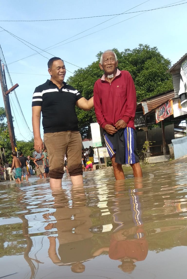 Ratusan Rumah Di Sampali Terendam Banjir, M Dahnil Ginting Tinjau Lokasi