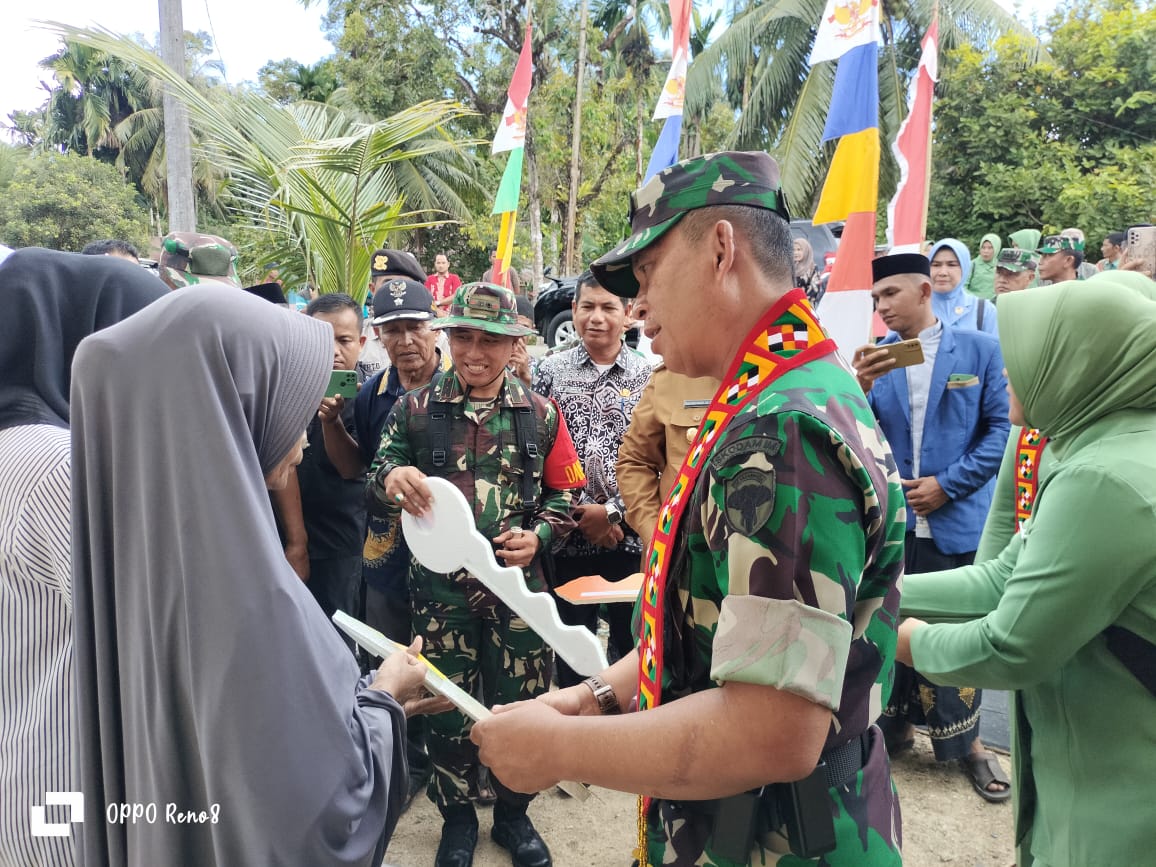 Doa Janda Miskin Dan Anak Tunanetra Untuk Satgas TMMD Di Simeulue