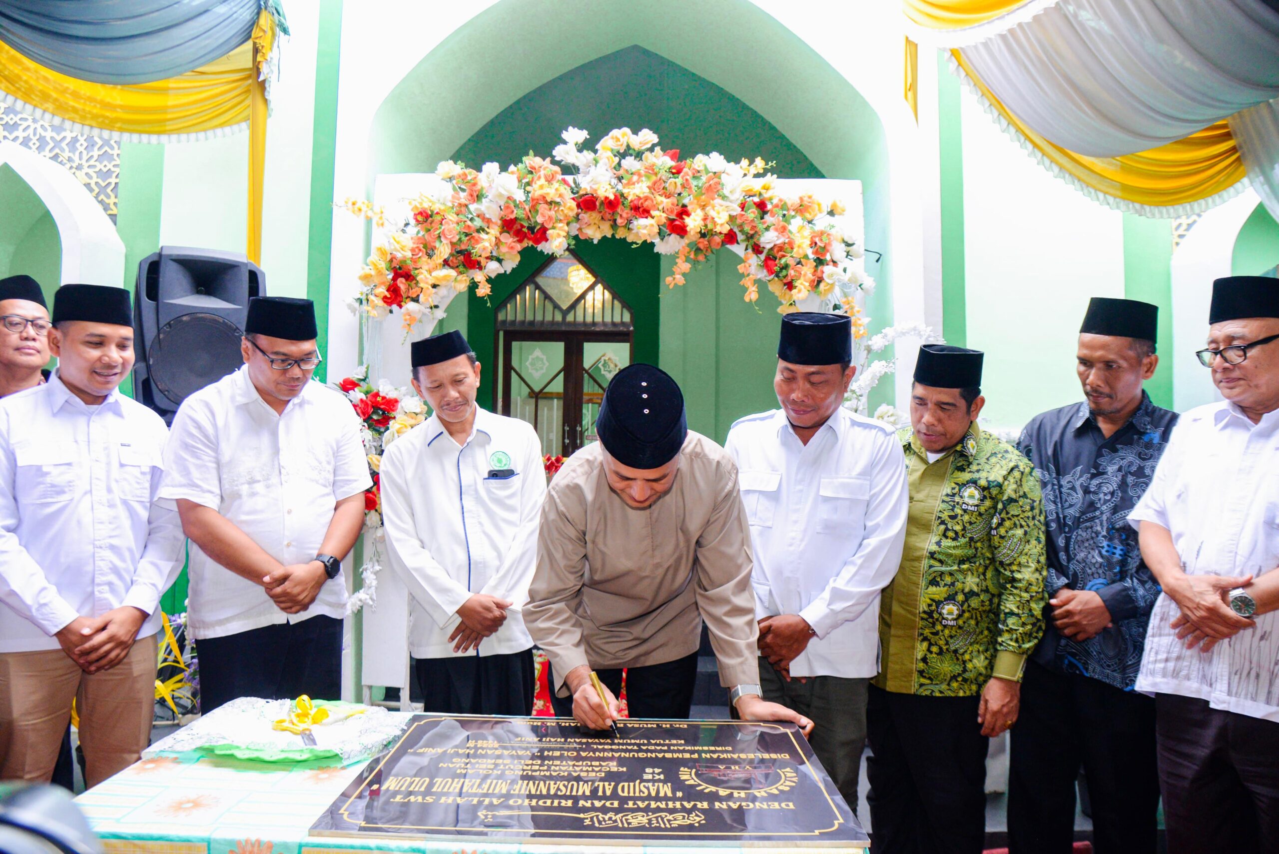 Ijeck Singgung Hubungan Harmonis Keluarga H. Anif Dan Amri Tambunan