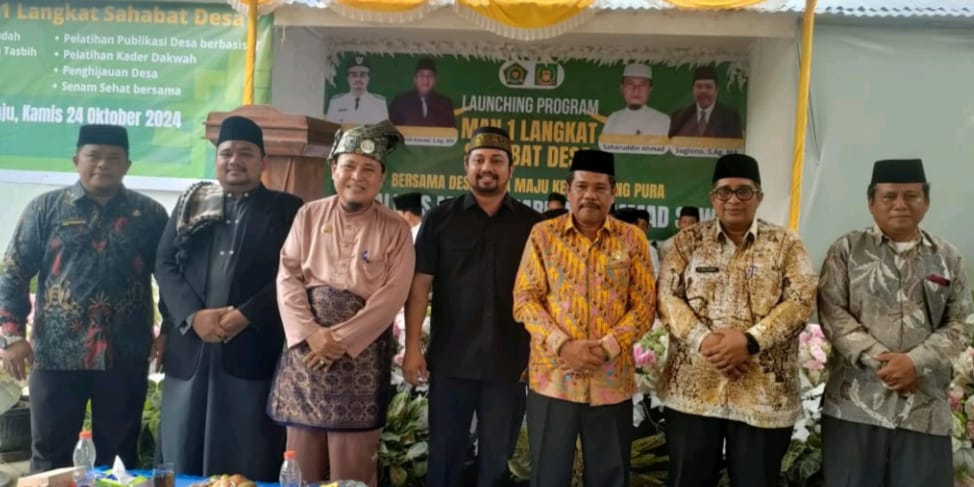 Launching Program Unggulan MAN 1 Langkat Sahabat Desa Berlangsung Meriah