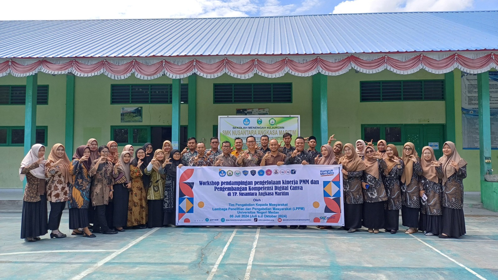Tim PKM Unimed Perkenalkan Aplikasi Canva Bagi Guru-guru SMK Di Kabupaten Sergai