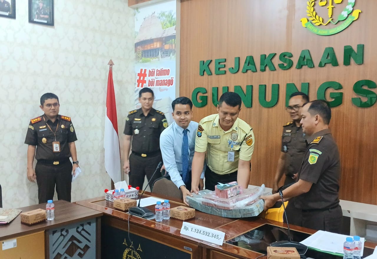 Kejari Gunungsitoli Eksekusi Uang Pengganti Perkara Korupsi Rp1,074 M