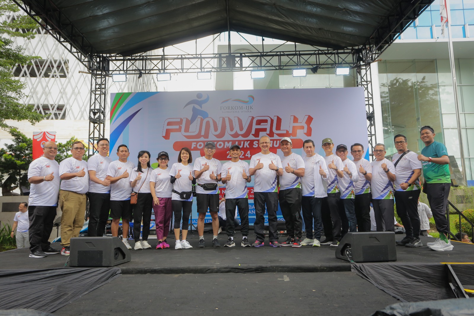 OJK Dan Forkom IJK Sumut Gelar Fun Walk, Dorong Target Inklusi Keuangan 90%