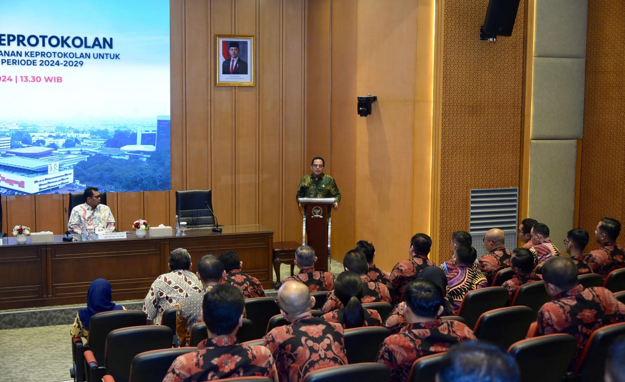 Sekjen DPR RI Tekankan Peningkatan Kapasitas Protokol