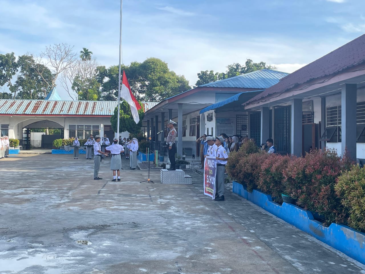 Polres Simalungun Edukasi Disiplin Berlalu Lintas Di SMK Negeri 1 Siantar