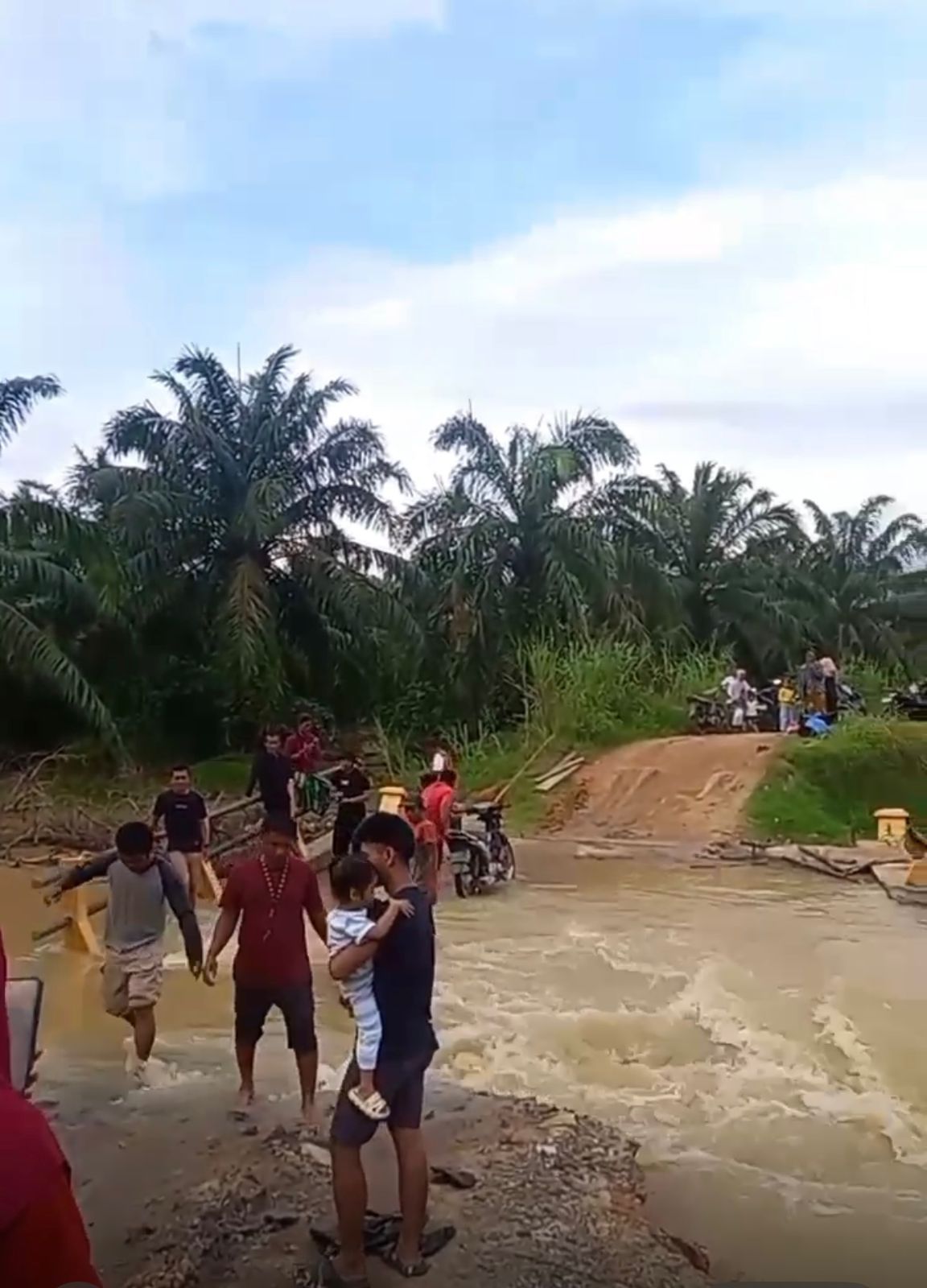 Cuaca Ekstrem, Sejumlah Wilayah Di Labusel Dilanda Banjir