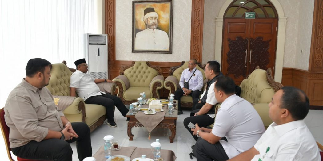 Pj Gubernur Terima Audiensi Tim Desk Pilkada Serentak Kemenko Polhukam Di Aceh