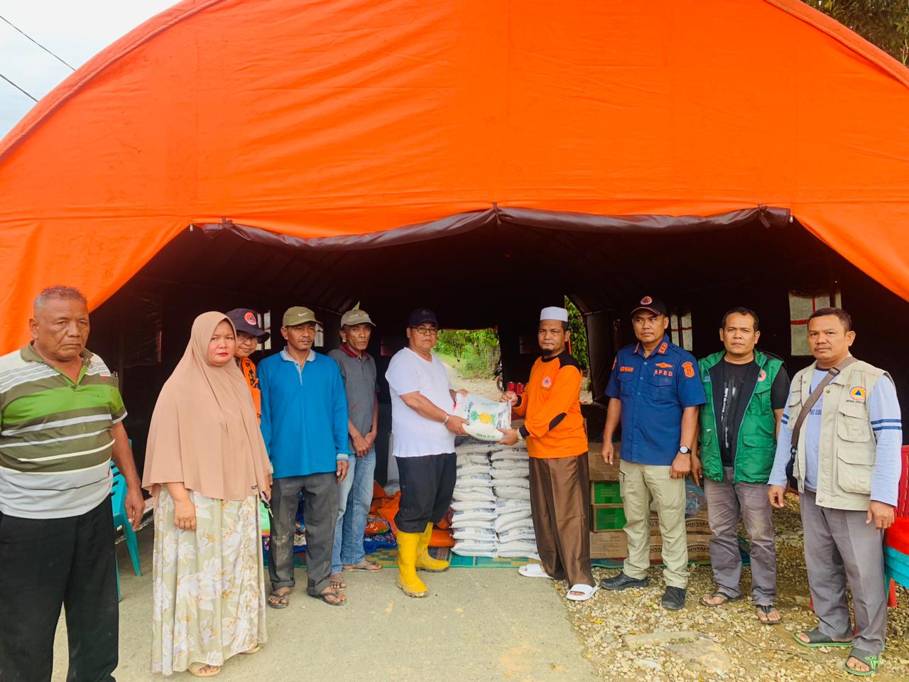 Pemkab Palas Bantu Sembako Untuk Dapur Umum Di Sosopan