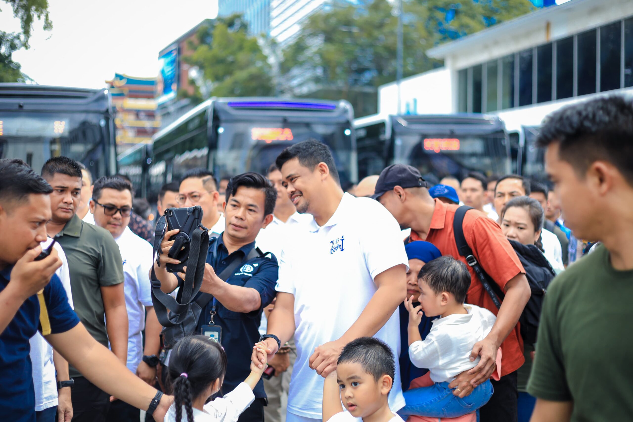 Bobby Nasution Luncurkan 60 Unit Bus Listrik BRT, Kota Medan Semakin Maju Dengan Transportasi Massalnya