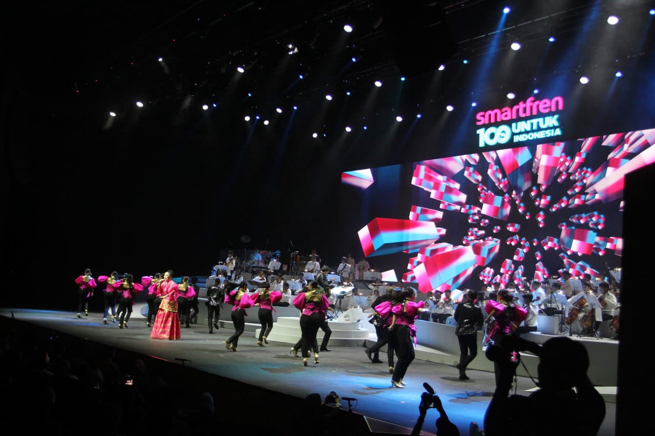 Smartfren Rayakan Budaya Dan Karya Anak Bangsa Dengan Pagelaran Musik Malam 100 Cinta