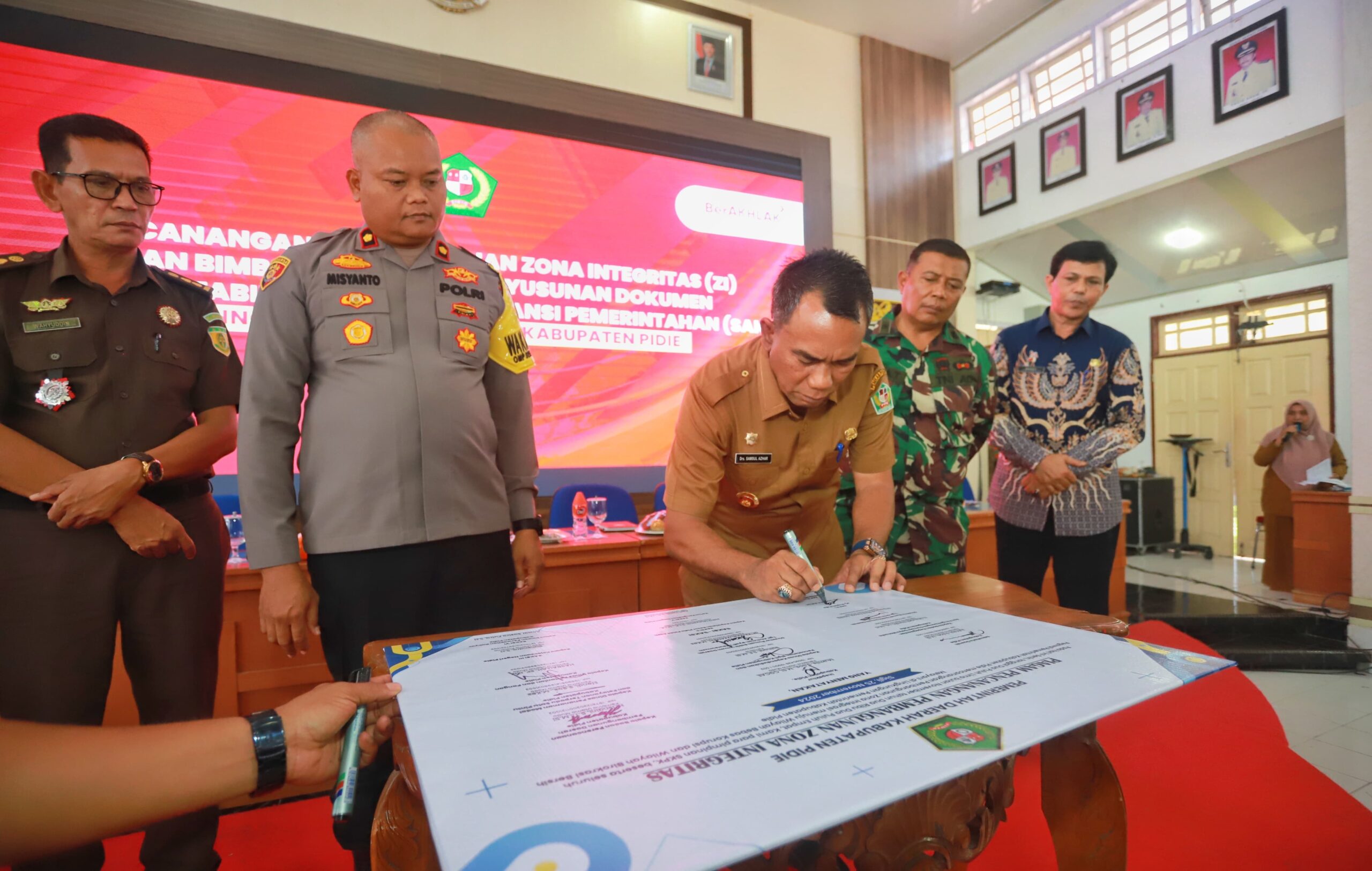 Pj Bupati Pidie Buka Pencangan Zona Integritas