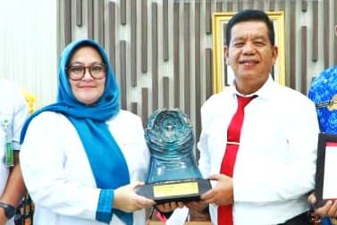Hari Pertama Masuk Kerja, Radiapoh Terima Penghargaan Paritrana Award 2024