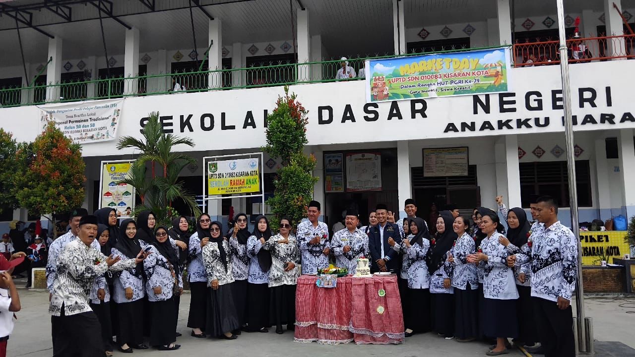 Mensukseskan Pendidikan Nasional UU Perlindungan Guru Diperlukan