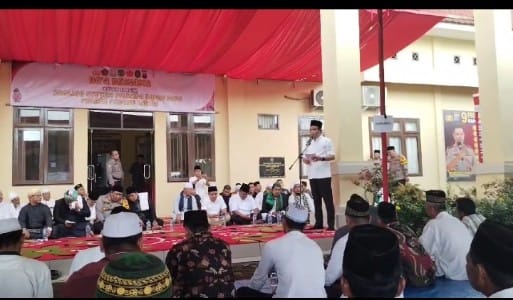 Polres Palas Doa Bersama Dengan Anak Yatim Wujudkan Pilkada Damai