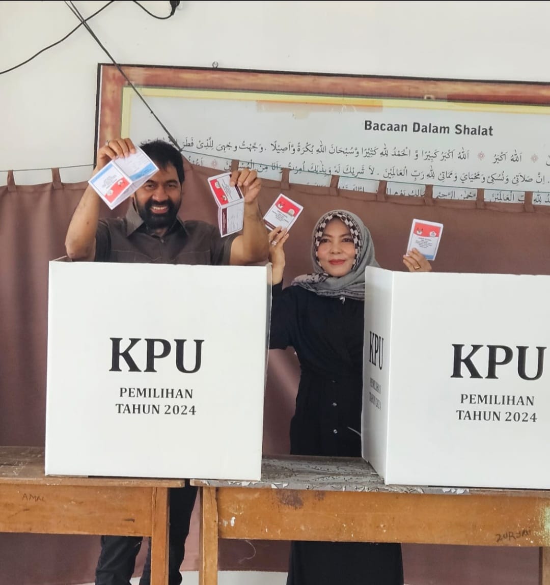 Mualem Nyoblos Di TPS 02 Mane Kawan Seunuddon