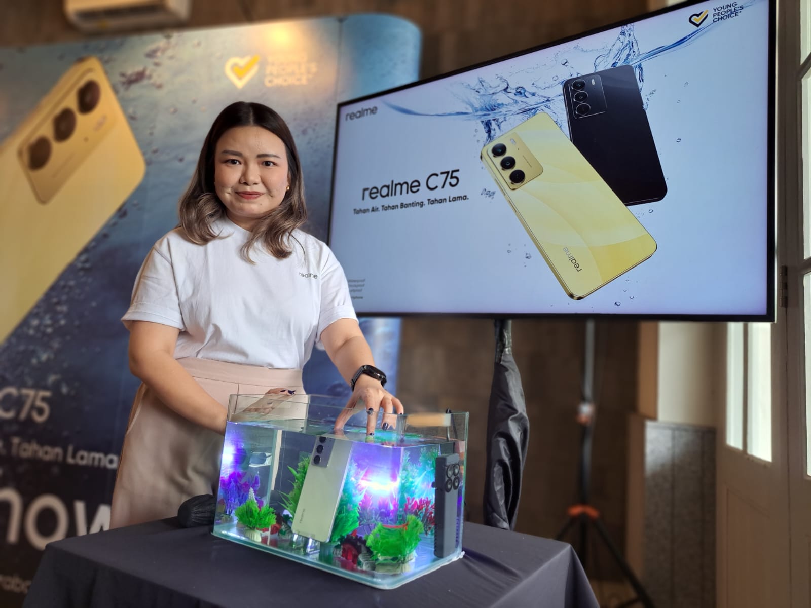 Sambangi Medan, Realme C75 Pamerkan Keunggulan Tahan Air Tertinggi IP68 &amp; IP69