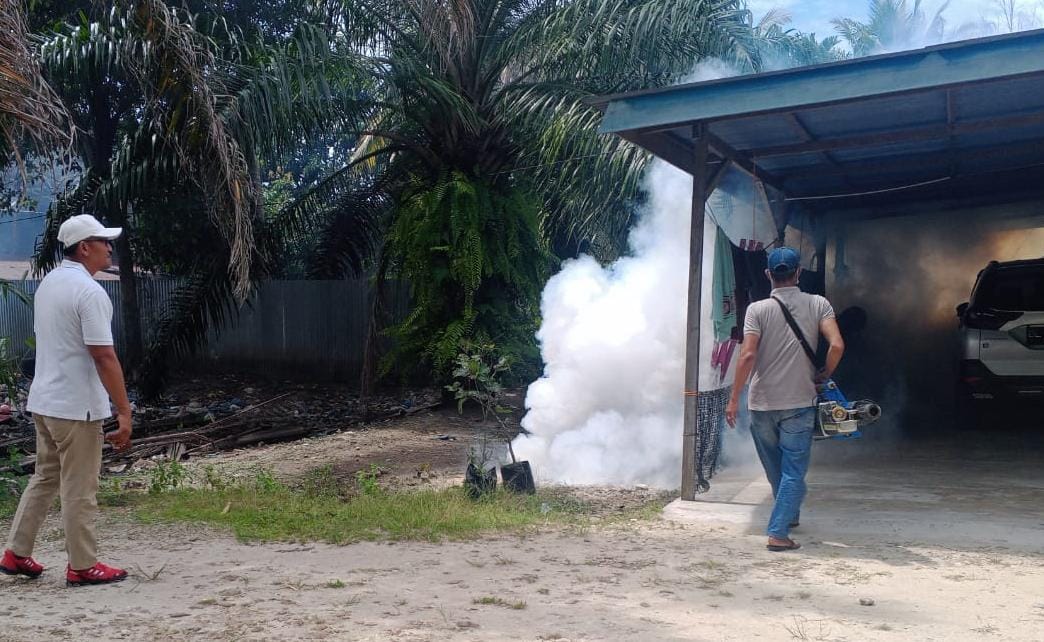 Empat Kasus DBD, Langkah Cepat Dinkes Fogging Di Singkil Utara
