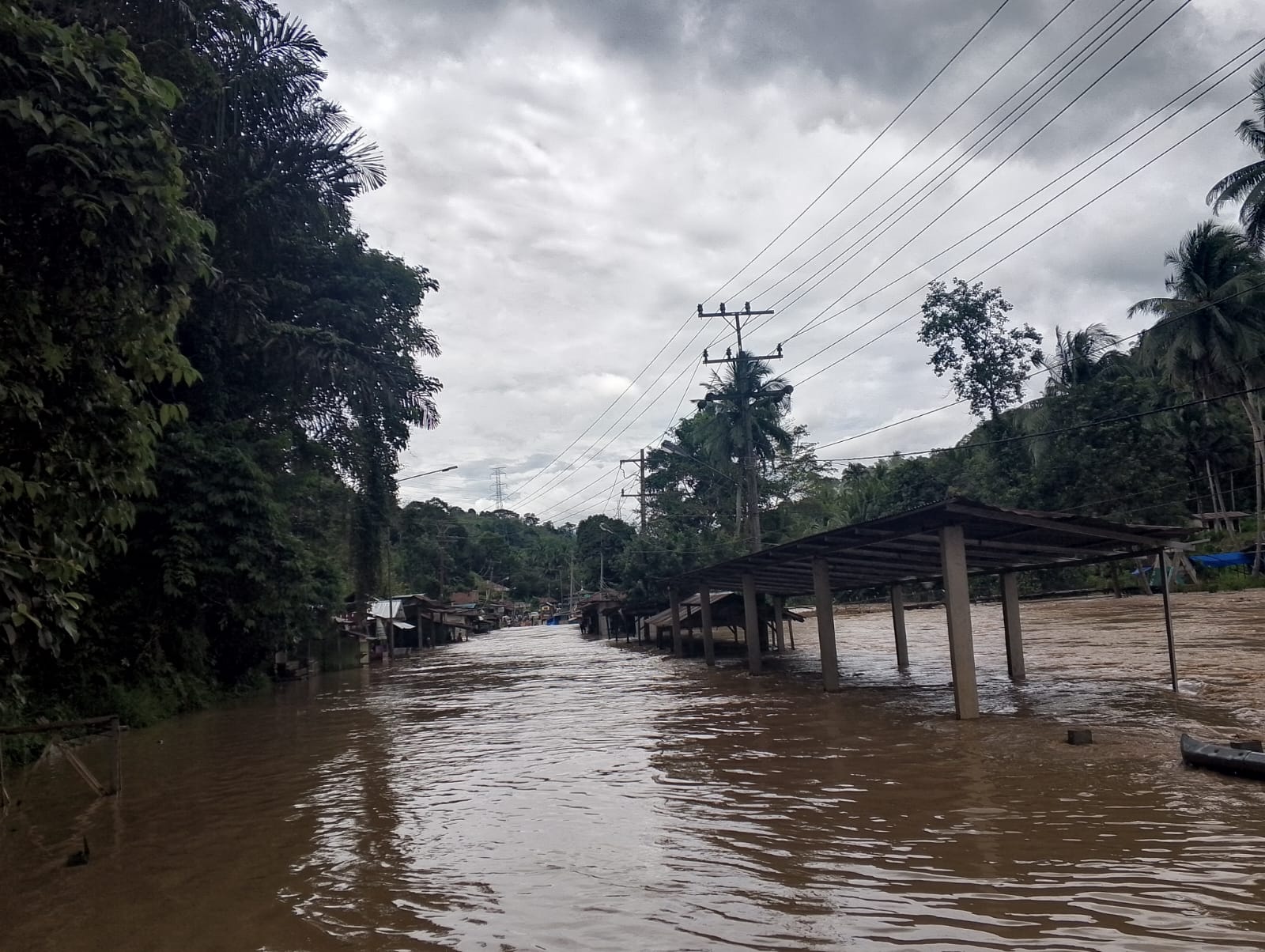 Tapsel Dilanda Banjir Kiriman Sidimpuan